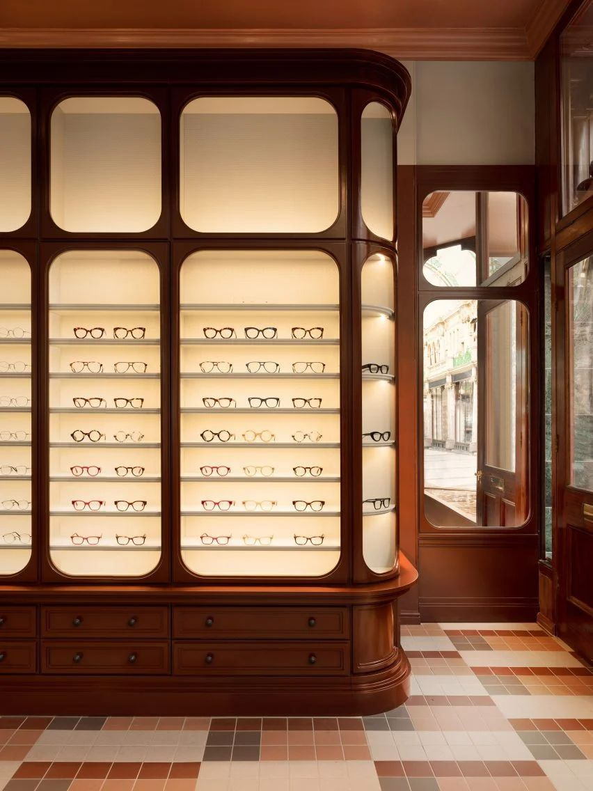 chiếu sáng showroom