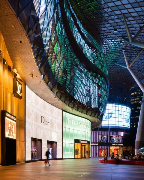 Màn hình Transparent Led cho showroom luxury hiện đại