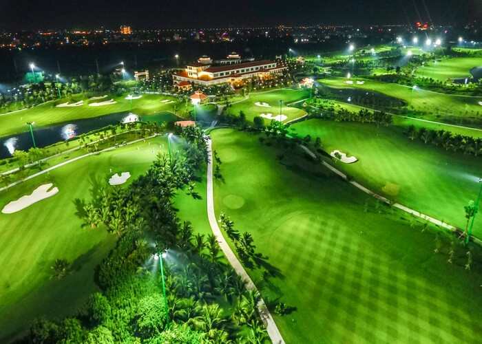 Sân golf Tân Sơn Nhất về đêm